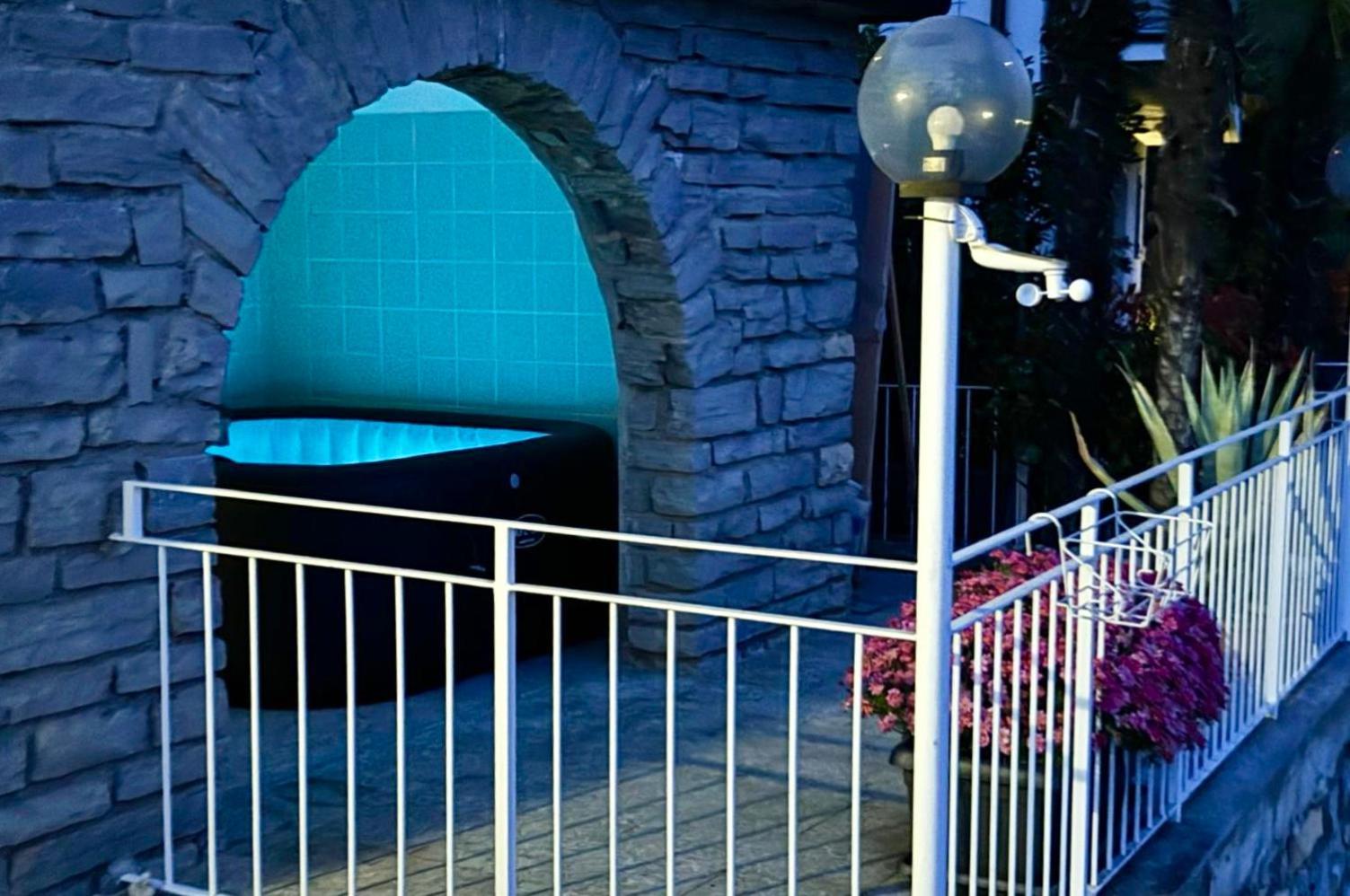 Villa Fantastica Carate Urio Eksteriør billede